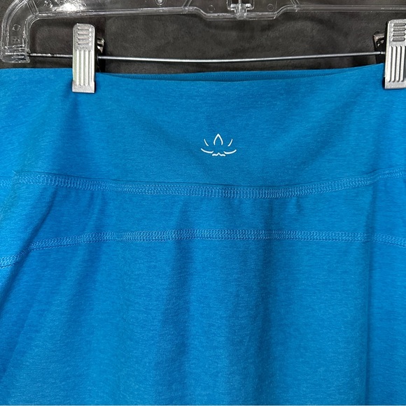 💙 BEYOND YOGA Spacedye Movement Skirt Cali Blue - Bright Summer Skirt! Medium - Picture 10 of 14